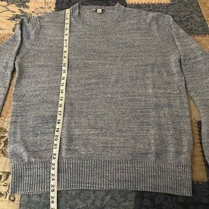 GAP Blue Crewneck Sweater Classic Knit Design